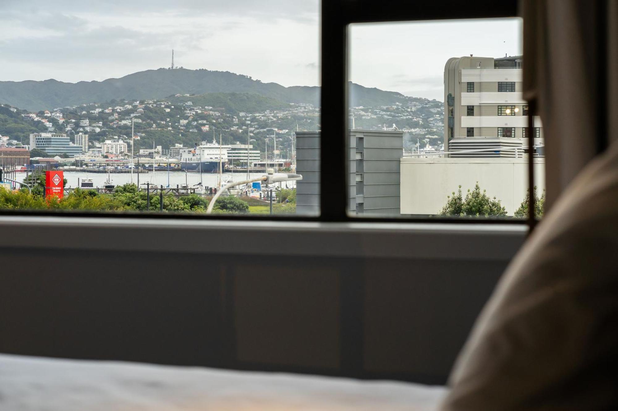 Haka House Wellington Hostel Εξωτερικό φωτογραφία View from a room at the hotel