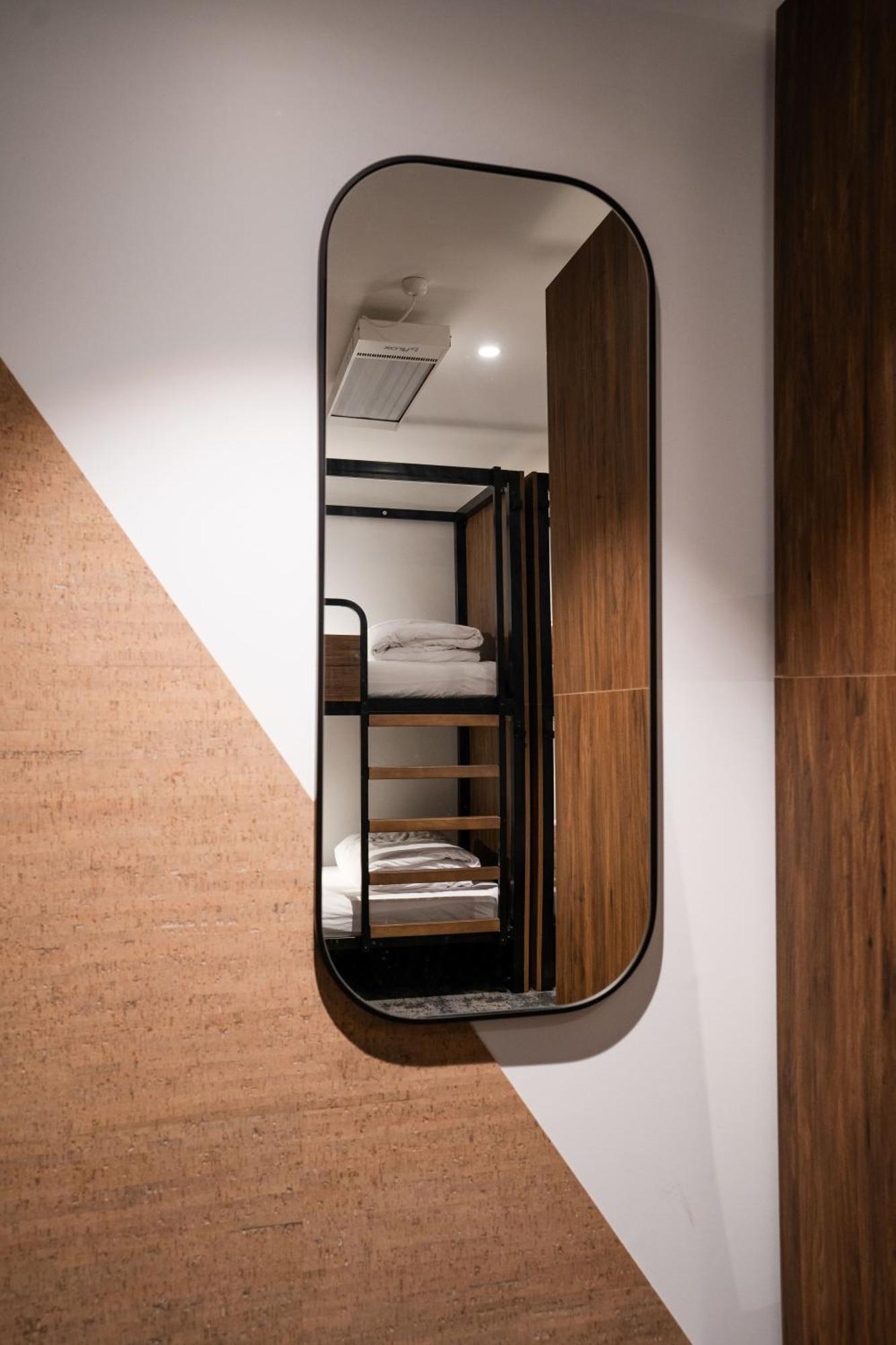 Haka House Wellington Hostel Εξωτερικό φωτογραφία A capsule hotel in Tokyo