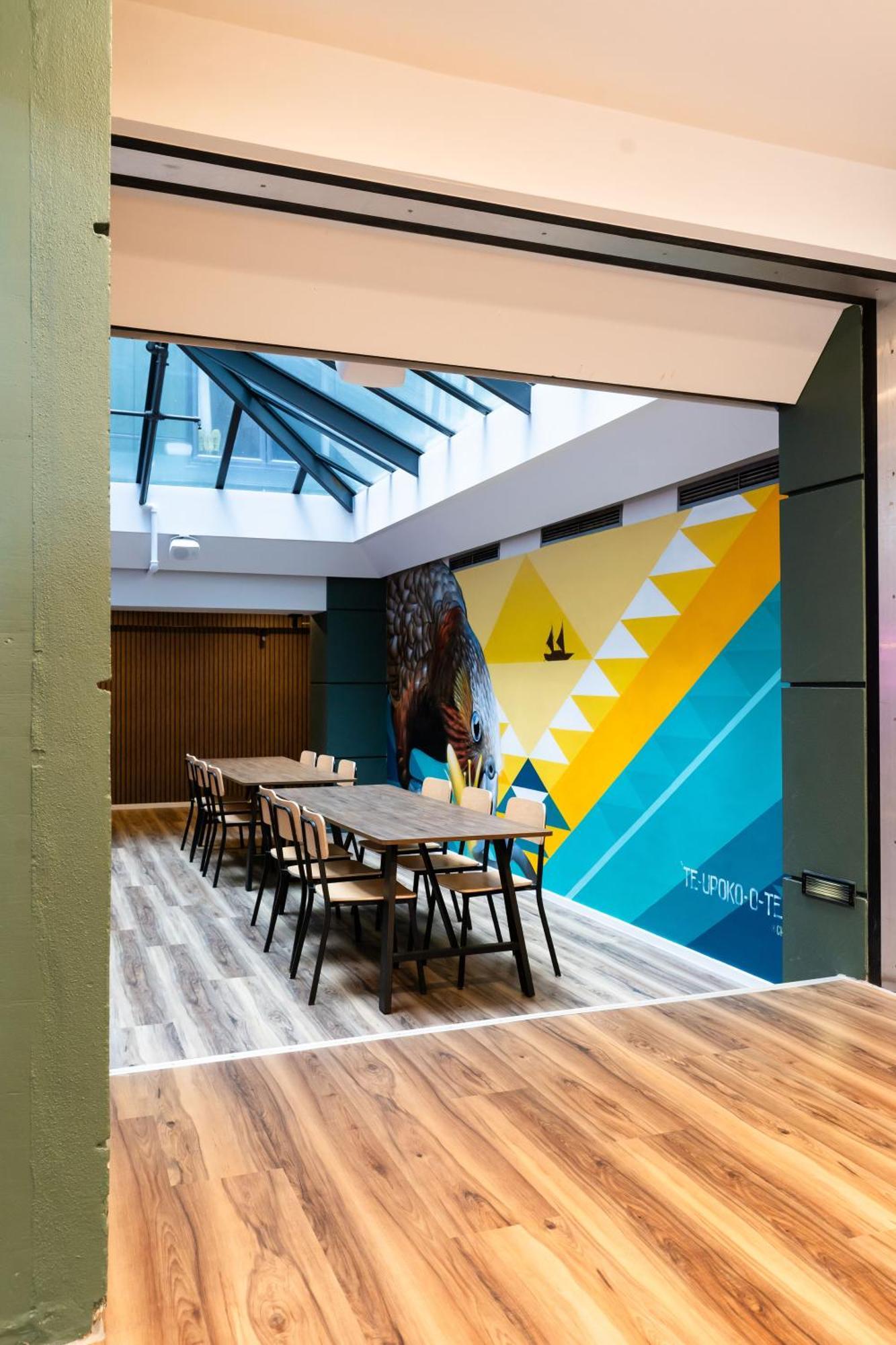 Haka House Wellington Hostel Εξωτερικό φωτογραφία The Hub