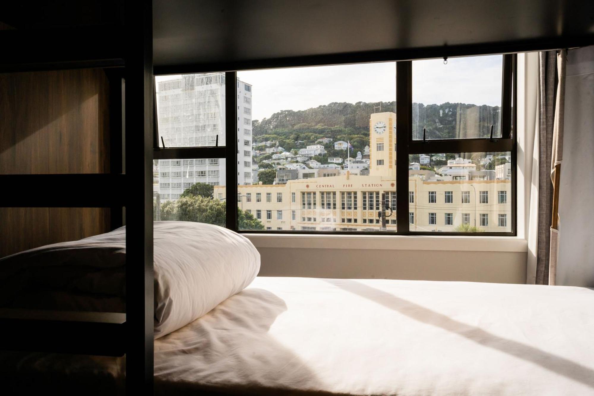 Haka House Wellington Hostel Εξωτερικό φωτογραφία A room at the hotel